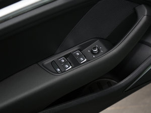 201740 TFSI L {܇ƅ^	