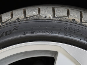 201740 TFSI L ݆̥ߴ