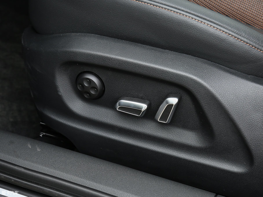 2017WQ3 30 TFSI r(sh)