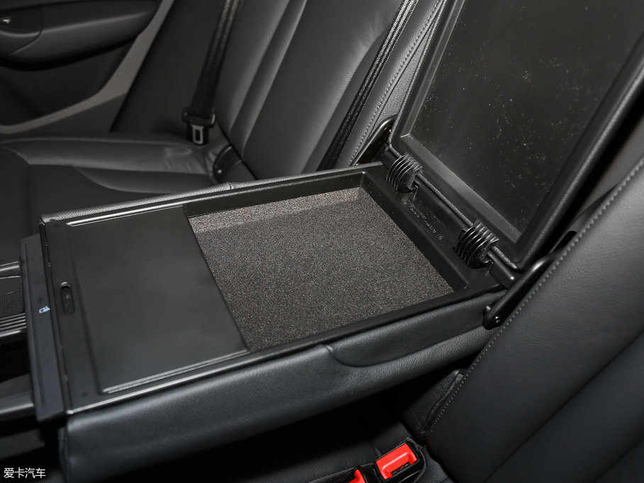 2017?yun)WQ3 30 TFSI L(fng)