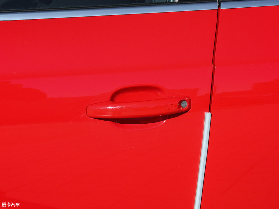 2017WQ3 40 TFSI quattro ȫr\