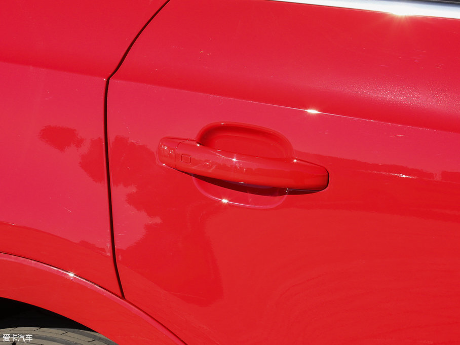 2017WQ3 40 TFSI quattro ȫr\