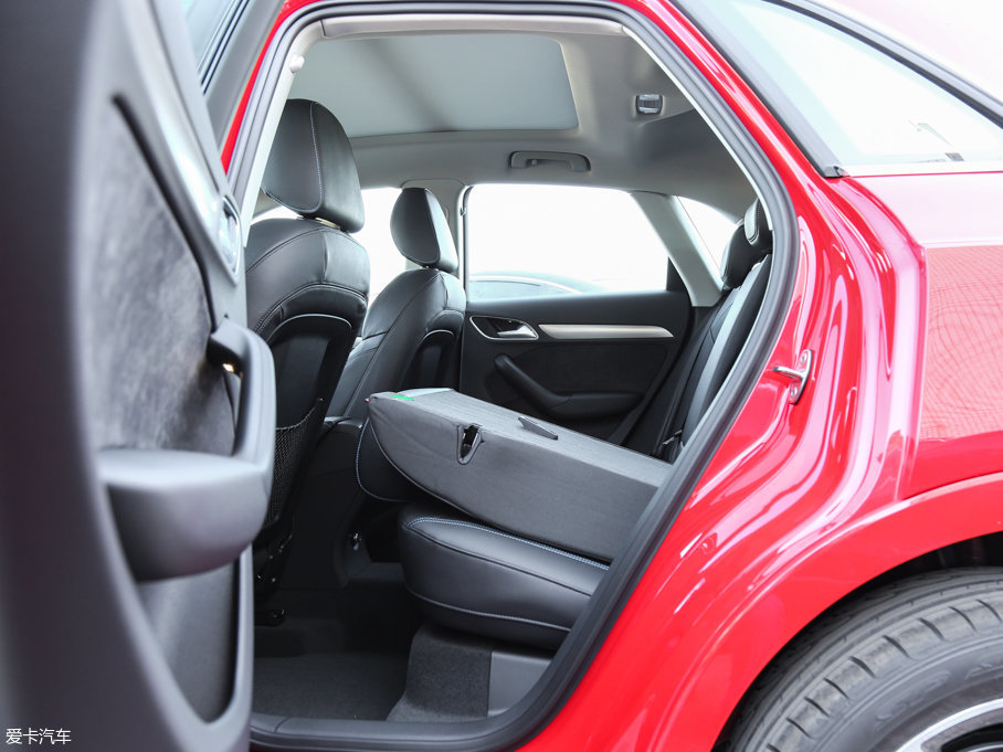 2017WQ3 40 TFSI quattro ȫr\