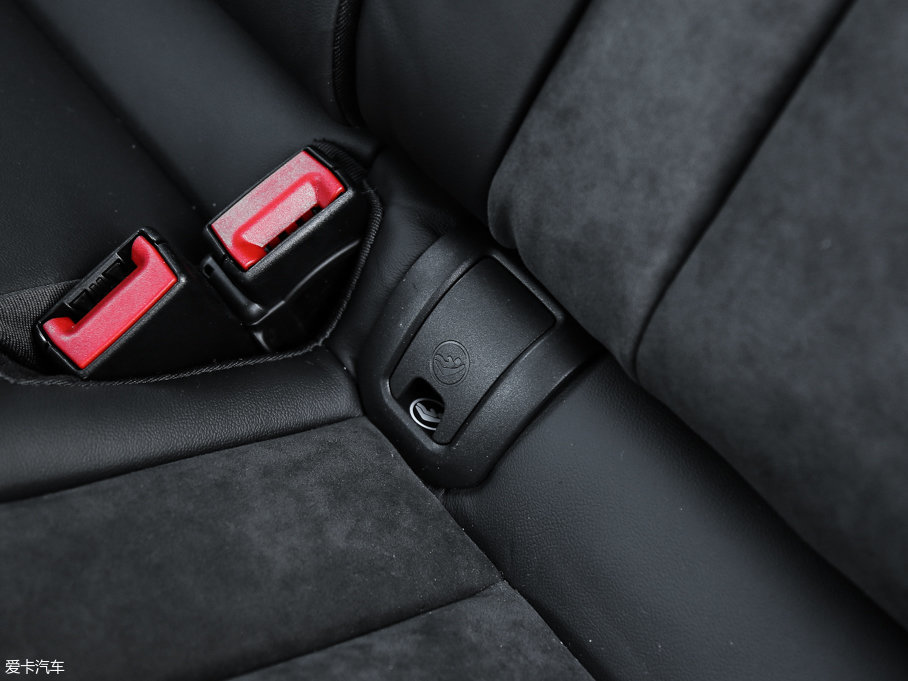 2017WQ3 40 TFSI quattro ȫr(q)\