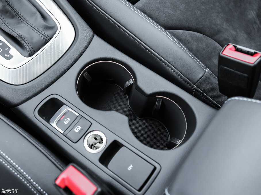 2017WQ3 40 TFSI quattro ȫr\