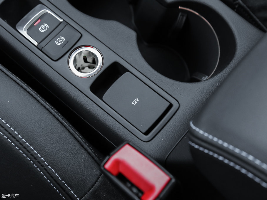 2017?yun)WQ3 40 TFSI quattro ȫr(sh)(q)\(yn)(dng)