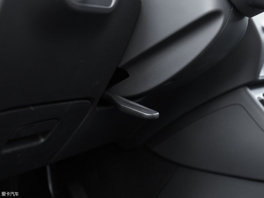 2017WQ3 40 TFSI quattro ȫr\