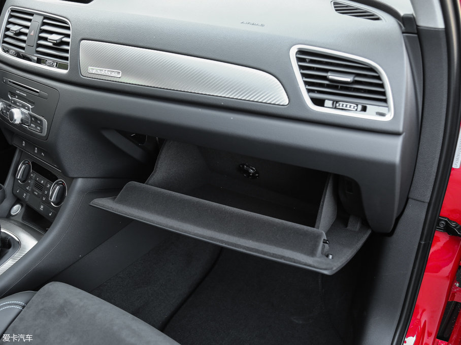 2017WQ3 40 TFSI quattro ȫr\