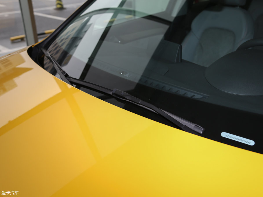 2017WQ3 35 TFSI quattro ȫr\