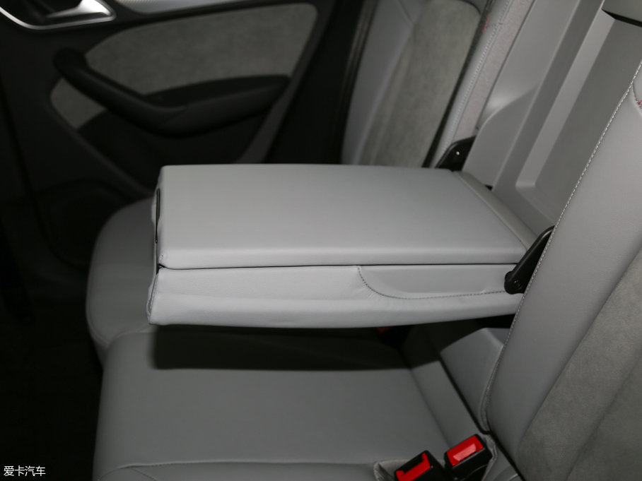 2017WQ3 35 TFSI quattro ȫr\