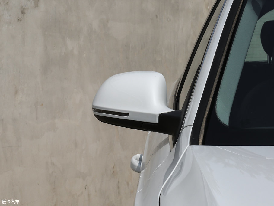 2017WQ3 35 TFSI quattro ȫrL