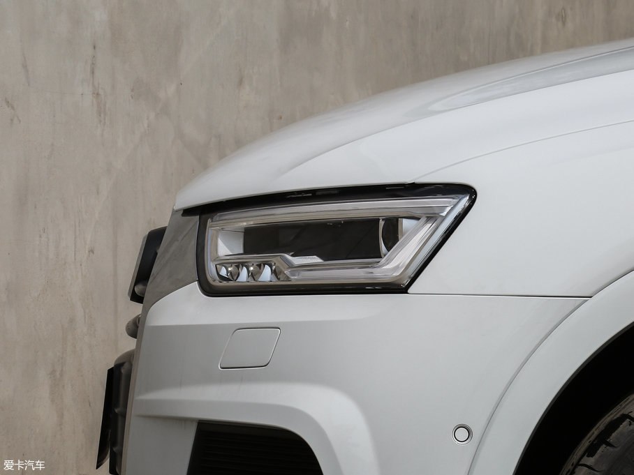 2017WQ3 35 TFSI quattro ȫrL