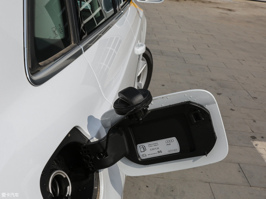 2017WQ3 35 TFSI quattro ȫrL