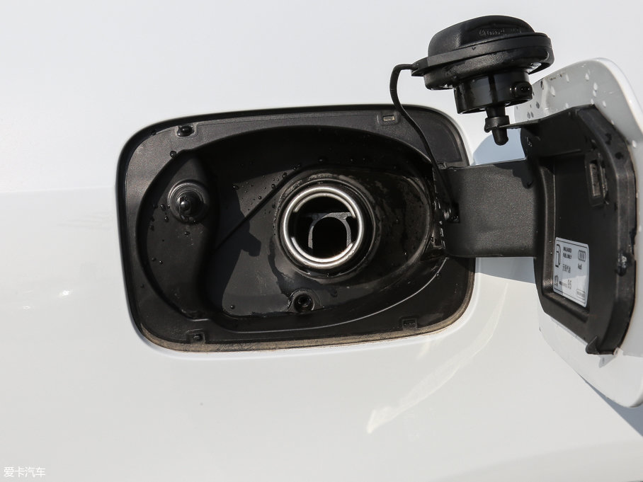 2017WQ3 35 TFSI quattro ȫrL