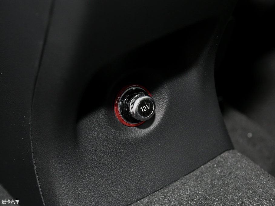 2017WQ3 35 TFSI quattro ȫrL