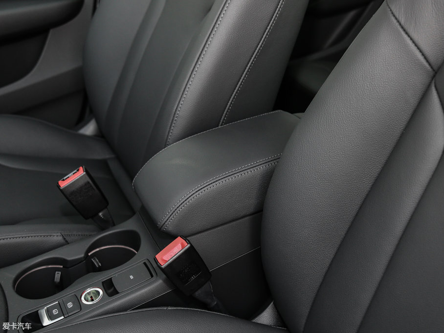 2017WQ3 35 TFSI quattro ȫrL