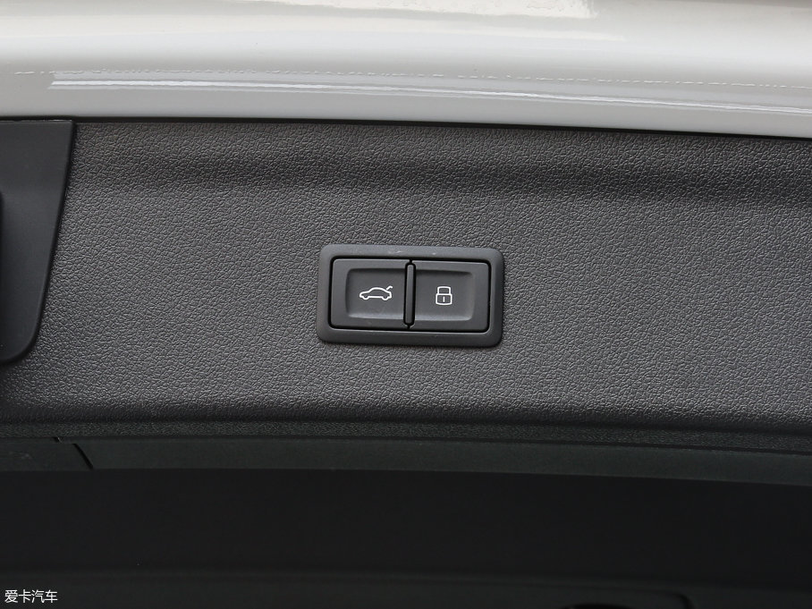 2017WQ3 35 TFSI quattro ȫrL