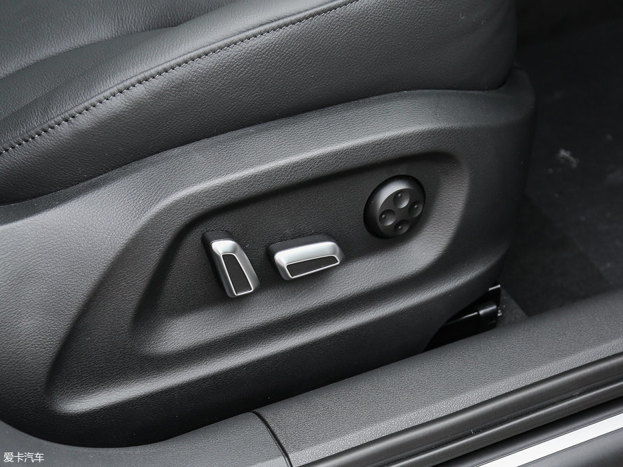 2017WQ3 35 TFSI quattro ȫr(q)L