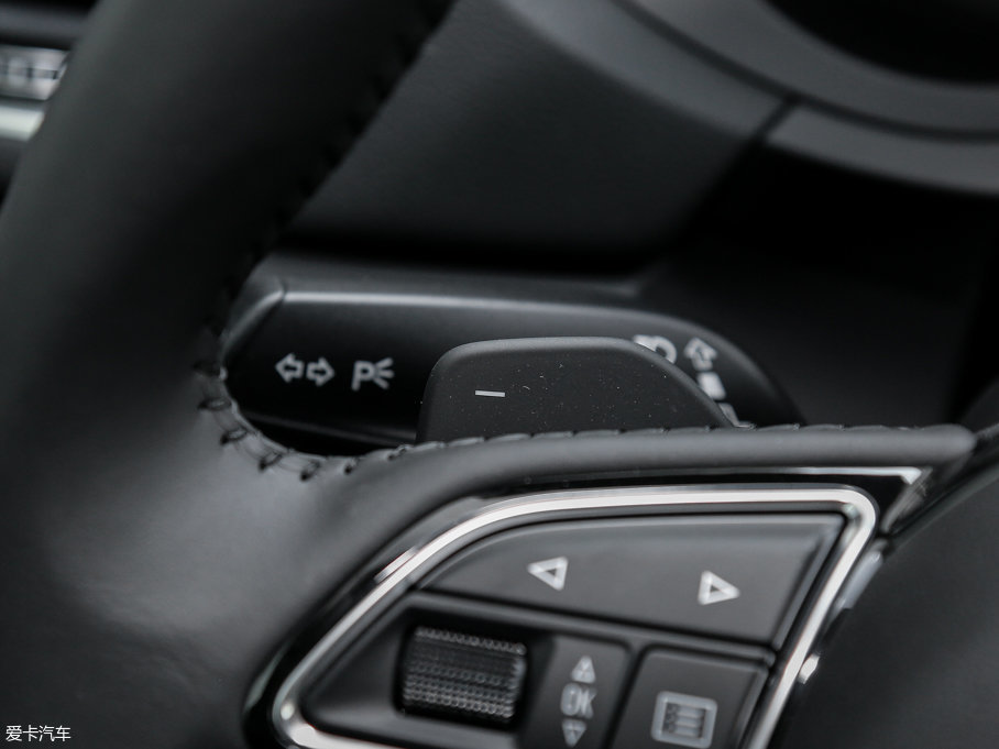 2017WQ3 35 TFSI quattro ȫrL