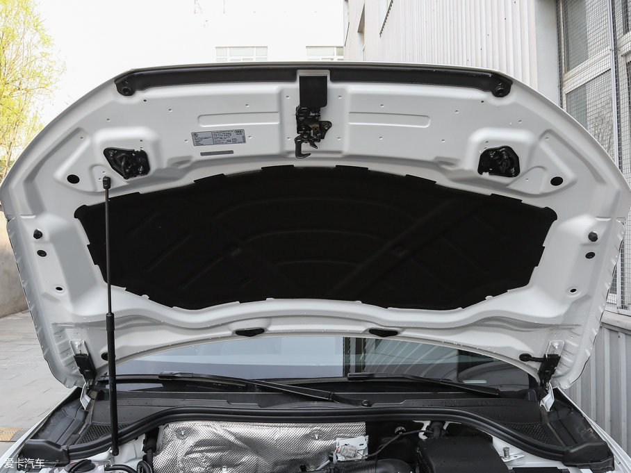 2017WQ3 35 TFSI quattro ȫrL