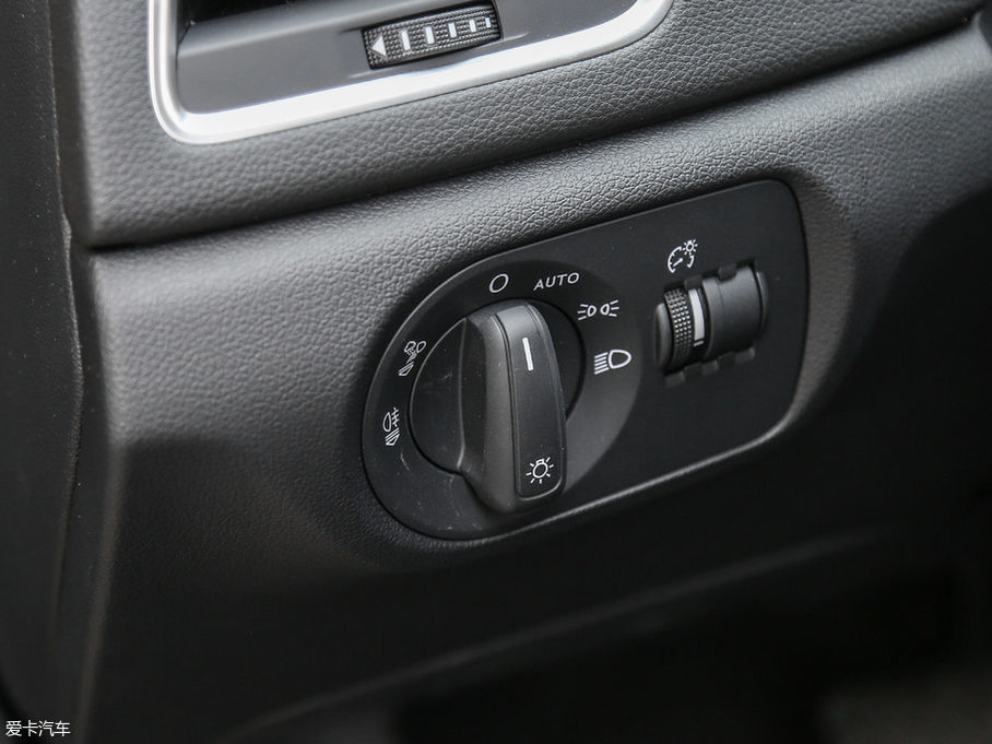 2017?yun)WQ3 30 TFSI r(sh)