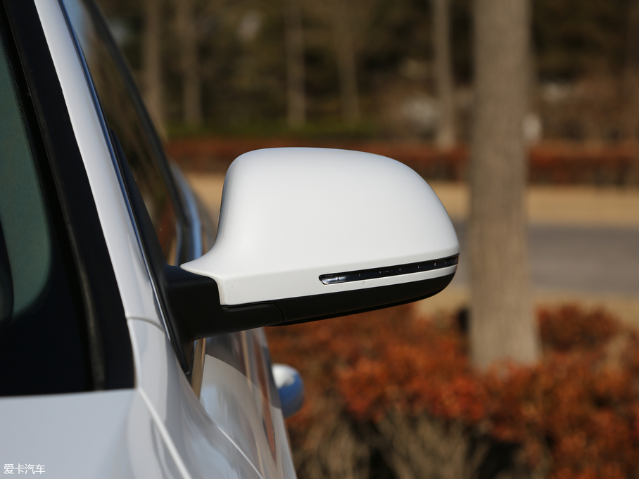 2017WQ3 40 TFSI quattro ȫr\