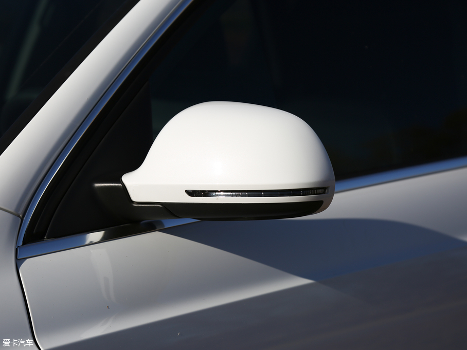 2017WQ3 40 TFSI quattro ȫr\