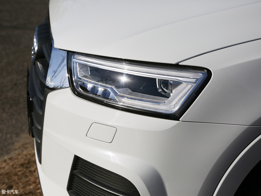 2017WQ3 40 TFSI quattro ȫr\