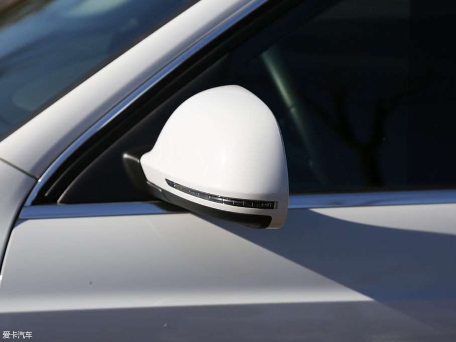 2017WQ3 40 TFSI quattro ȫr\