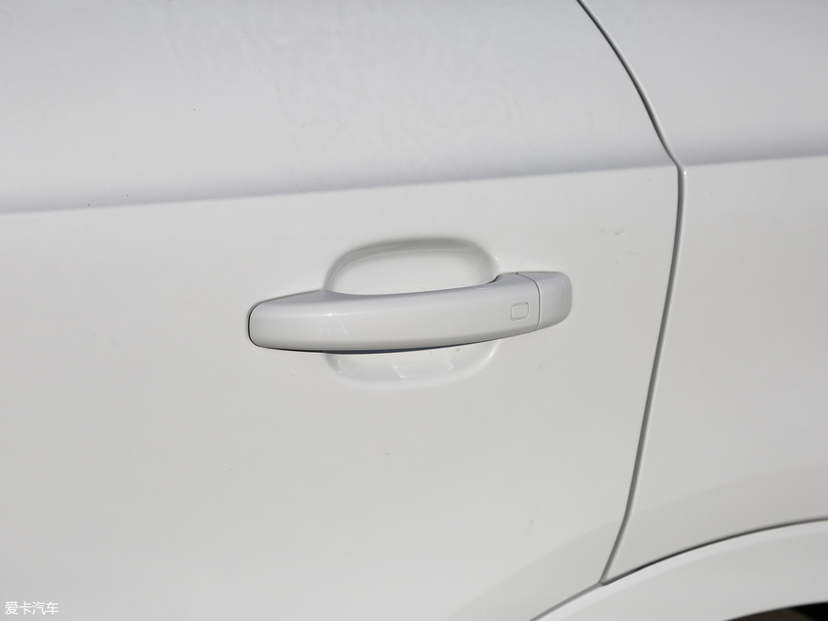 2017WQ3 40 TFSI quattro ȫr\