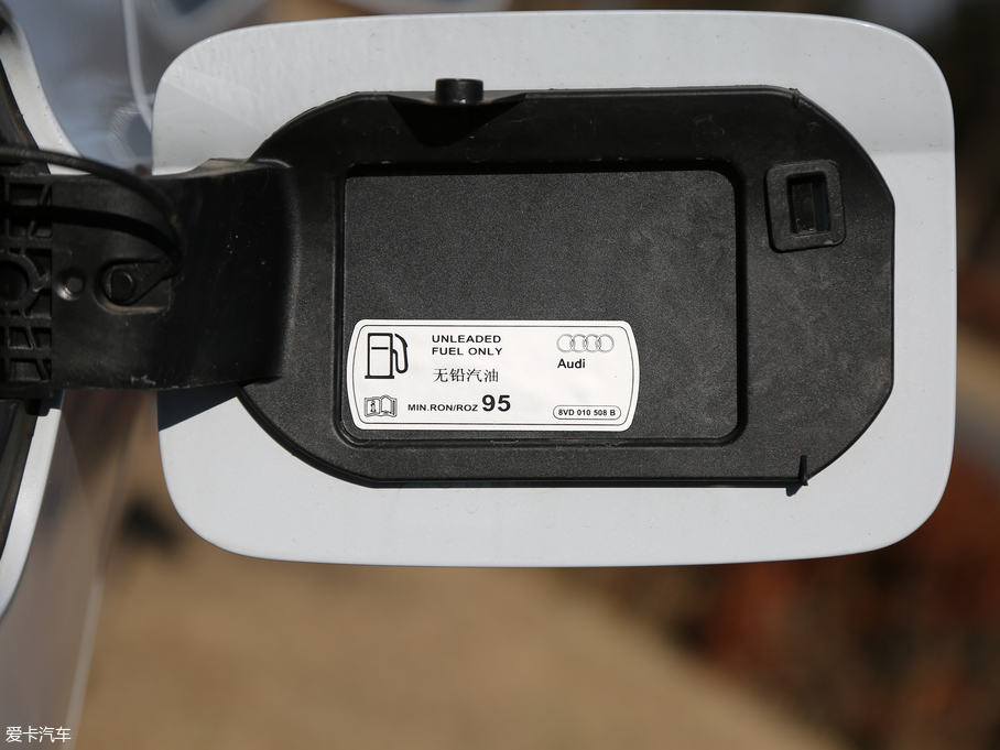 2017WQ3 40 TFSI quattro ȫr(q)\