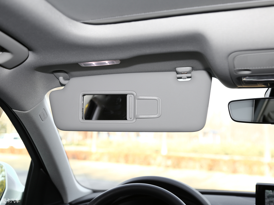 2017WQ3 40 TFSI quattro ȫr\