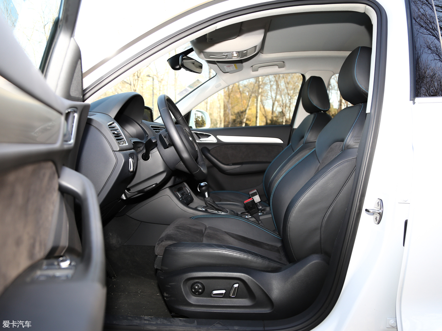 2017WQ3 40 TFSI quattro ȫr\