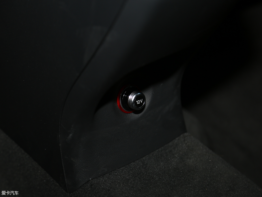 2017WQ3 40 TFSI quattro ȫr\