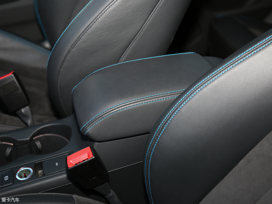 2017WQ3 40 TFSI quattro ȫr(q)\