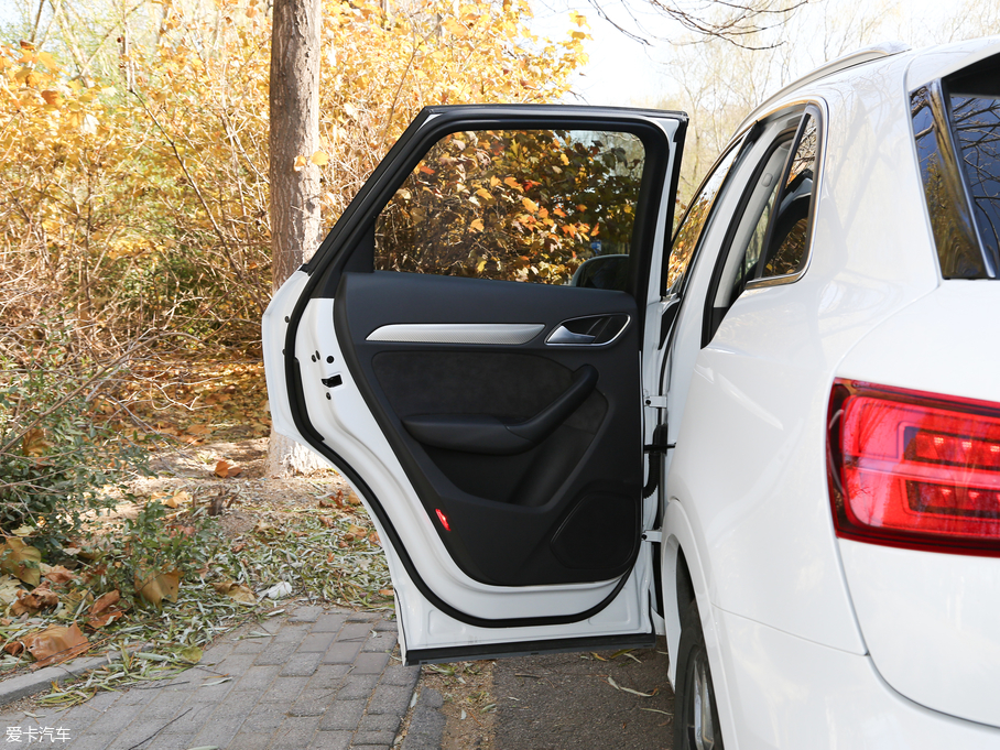 2017WQ3 40 TFSI quattro ȫr\