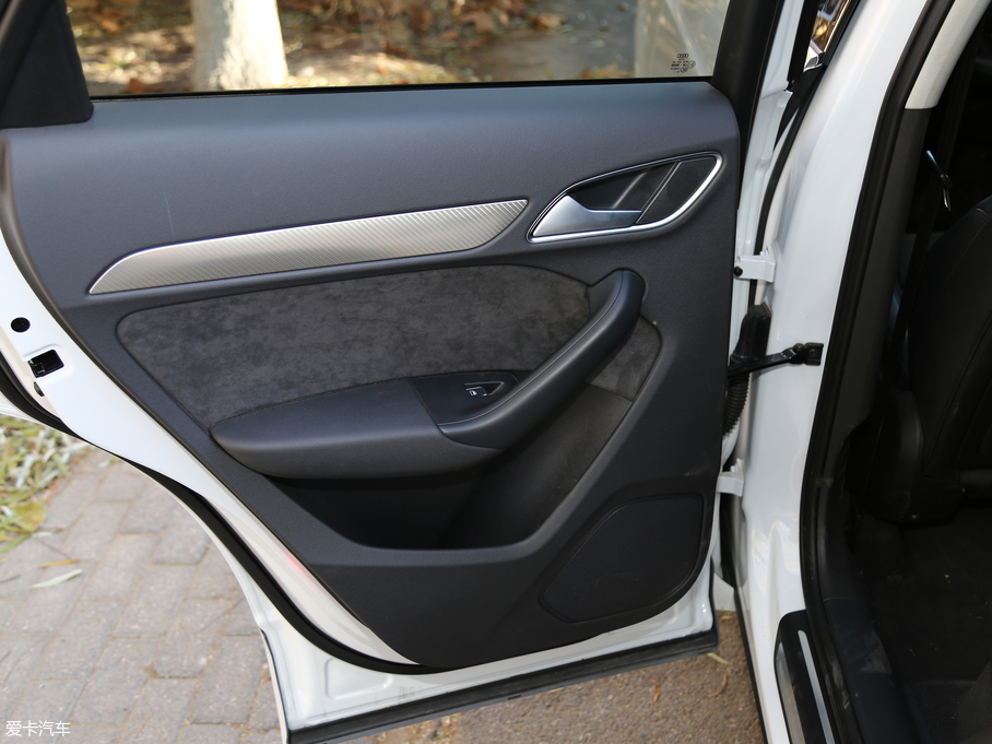 2017WQ3 40 TFSI quattro ȫr(q)\