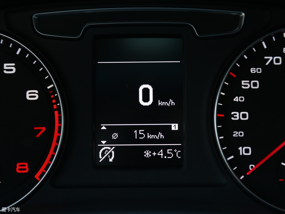 2017WQ3 40 TFSI quattro ȫr(q)\