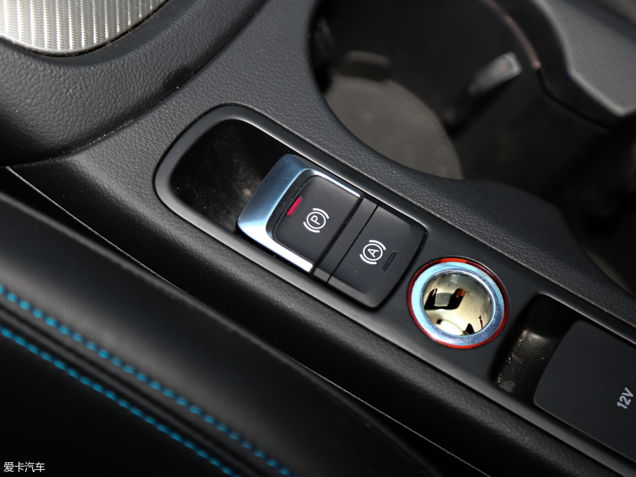 2017WQ3 40 TFSI quattro ȫr\