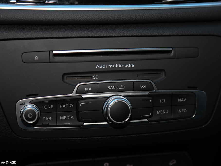 2017WQ3 40 TFSI quattro ȫr(q)\