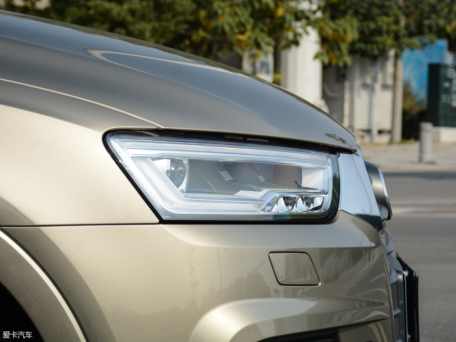 2017WQ3 40 TFSI quattro ȫrL