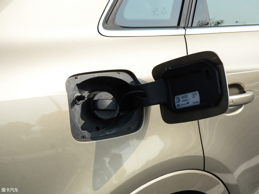 2017WQ3 40 TFSI quattro ȫrL