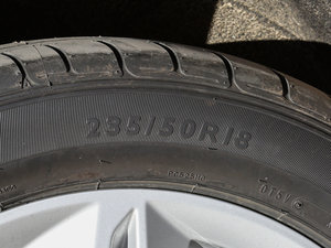 2017款35 TFSI 风尚型 轮胎尺寸