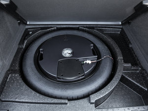 201740 TFSI quattro ȫr\ ̥