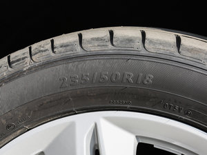 201735 TFSI quattro ȫr(q)L(fng) ݆̥ߴ