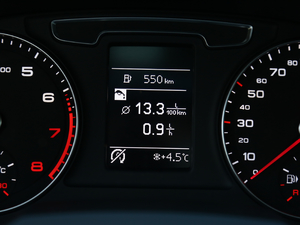 201740 TFSI quattro ȫr\ п؅^