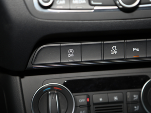 201740 TFSI quattro ȫr\ п؅^