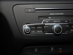 201740 TFSI quattro ȫr\ п؅^