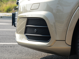 201740 TFSI quattro ȫrL ^