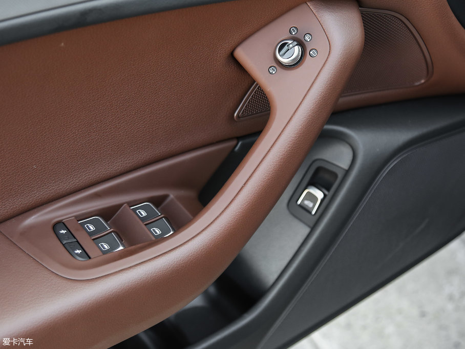 2018WA6L 30o TFSI Mȡ